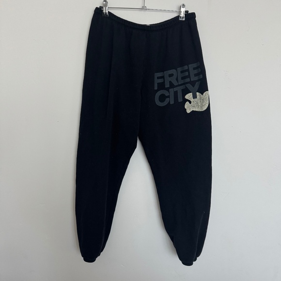 Free City sweatpants - Picture 1 of 2